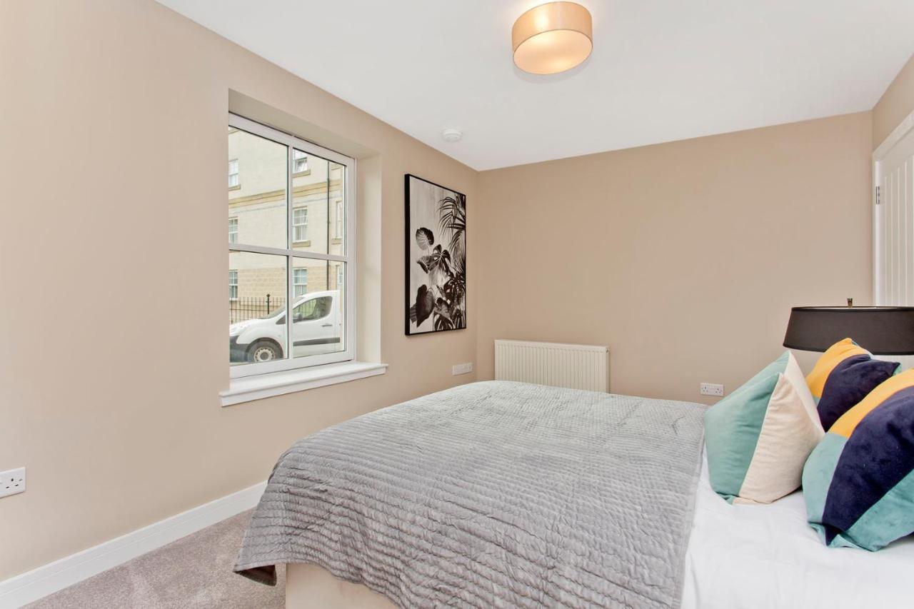 Modern City Centre 2 Bedroom 2 Bathroom Apartments, Main Door Ground With Private Parking Edimburgo Exterior foto